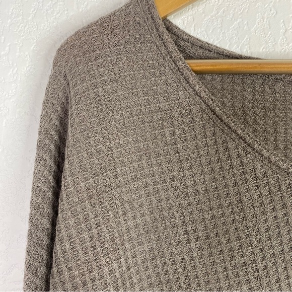 Mod Ref Taupe Waffle Knit Long Sleeve Top - Picture 3 of 6